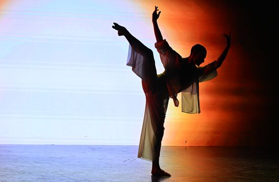 Спектакль "И приснится же такое..." в театре танца Аллы Духовой