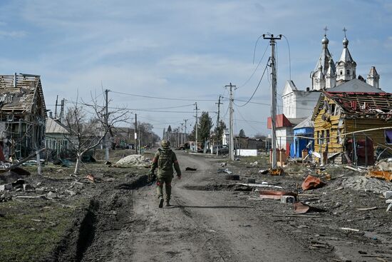 Российские военные в освобожденной Судже