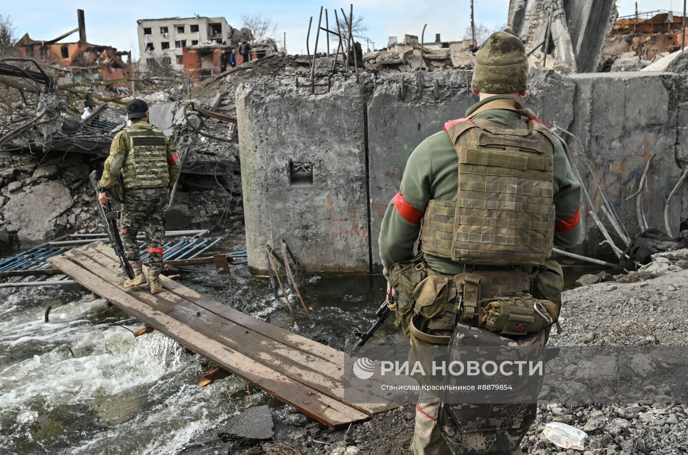 Российские военные в освобожденной Судже