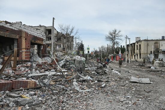 Российские военные в освобожденной Судже