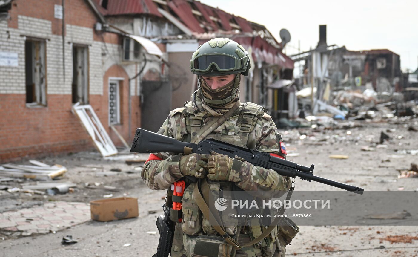 Российские военные в освобожденной Судже