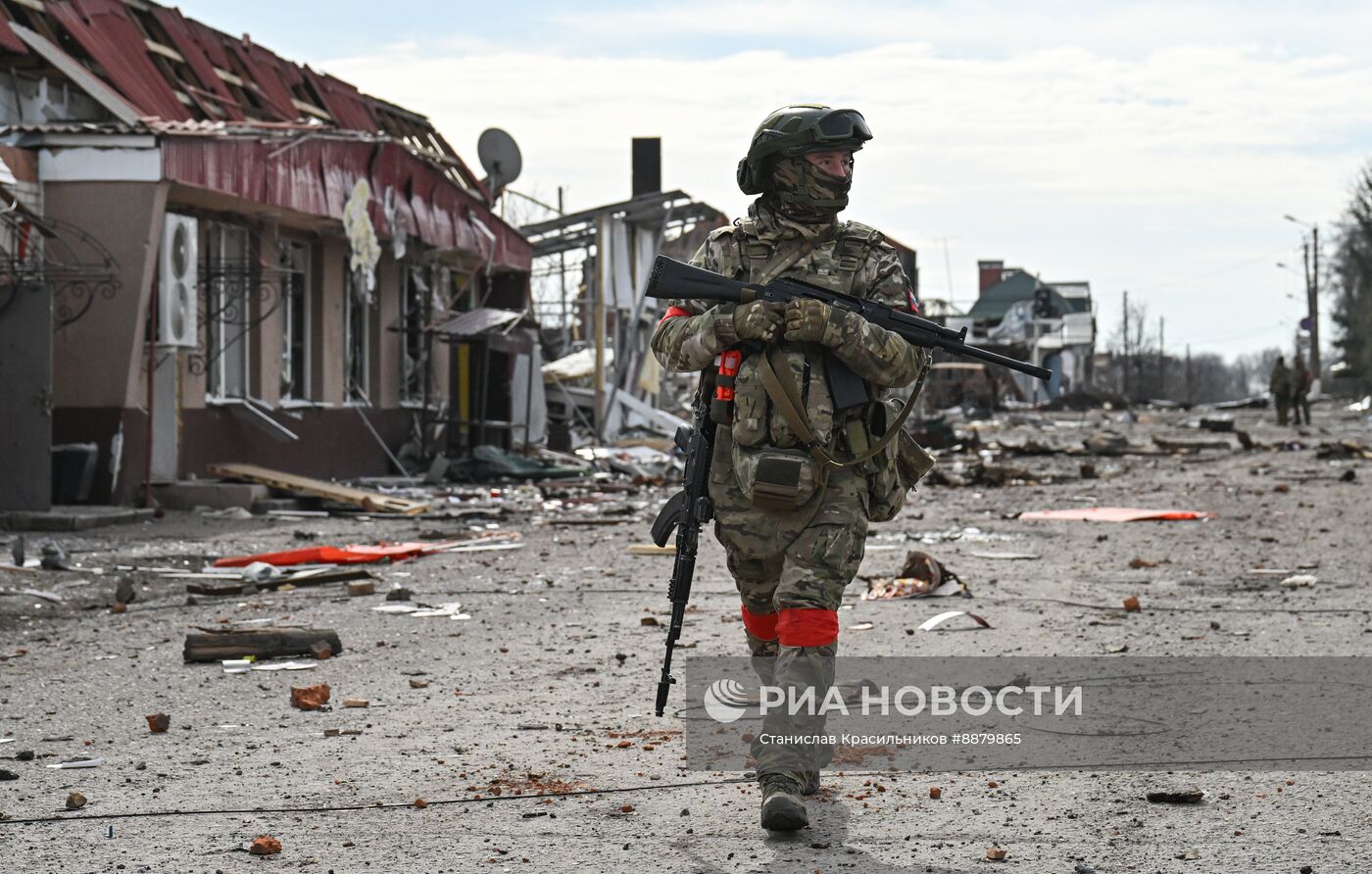 Российские военные в освобожденной Судже