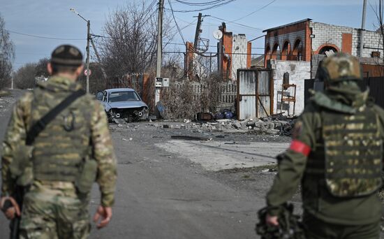 Российские военные в освобожденной Судже