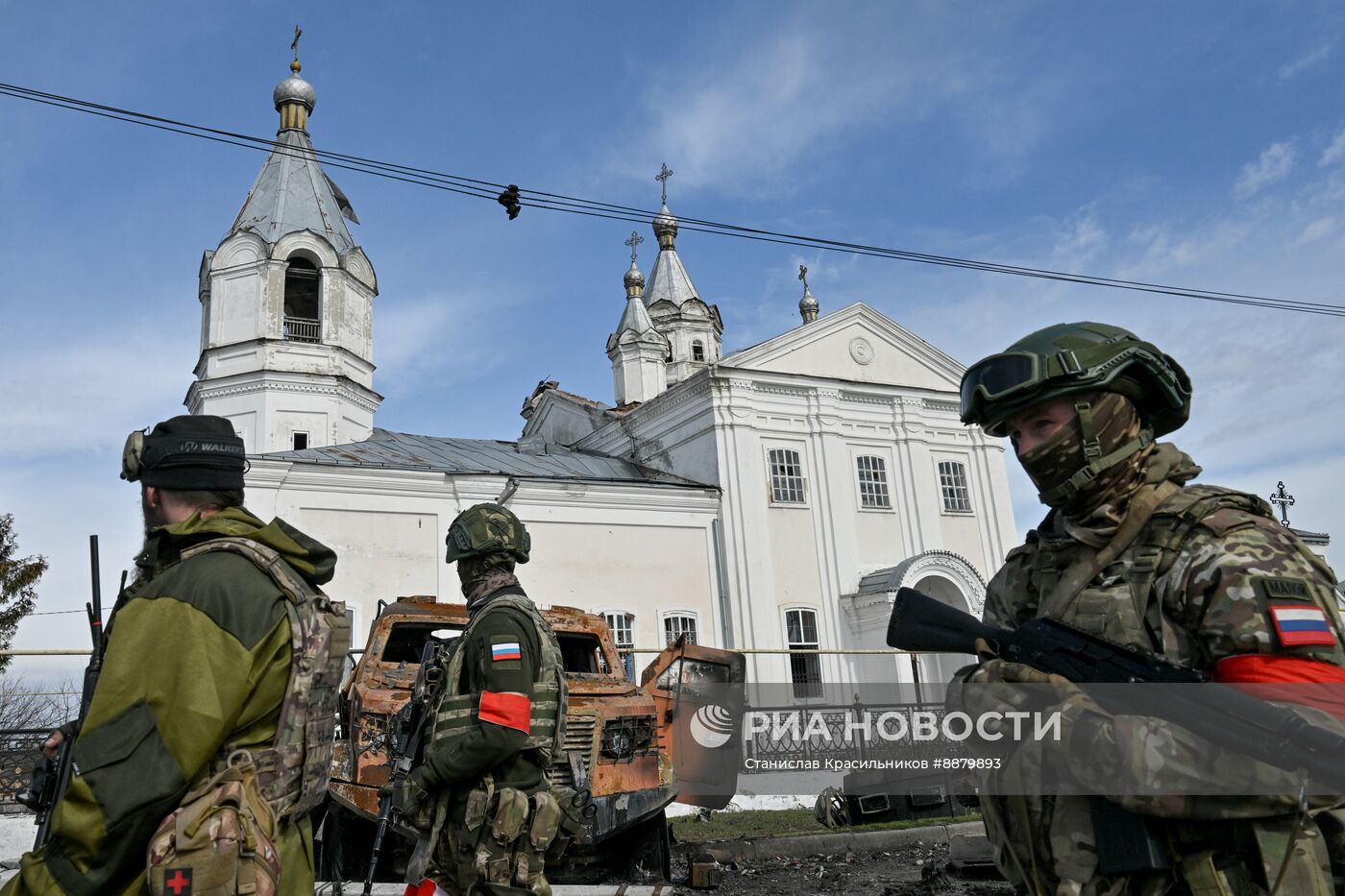 Российские военные в освобожденной Судже