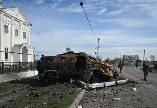 Российские военные в освобожденной Судже