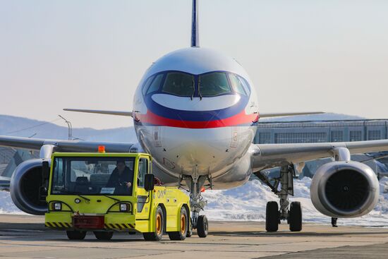 Самолет "Суперджет" с двигателями ПД-8 совершил первый полет 