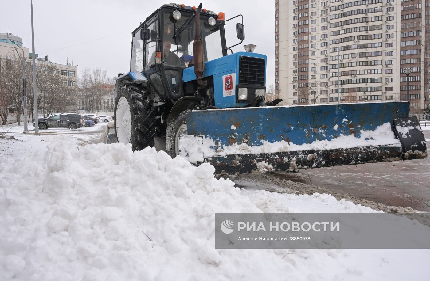 Снег в Москве