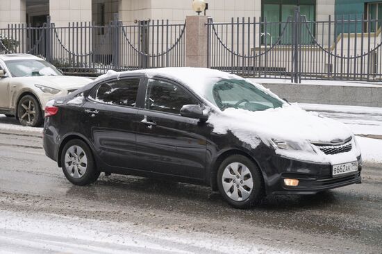 Снег в Москве