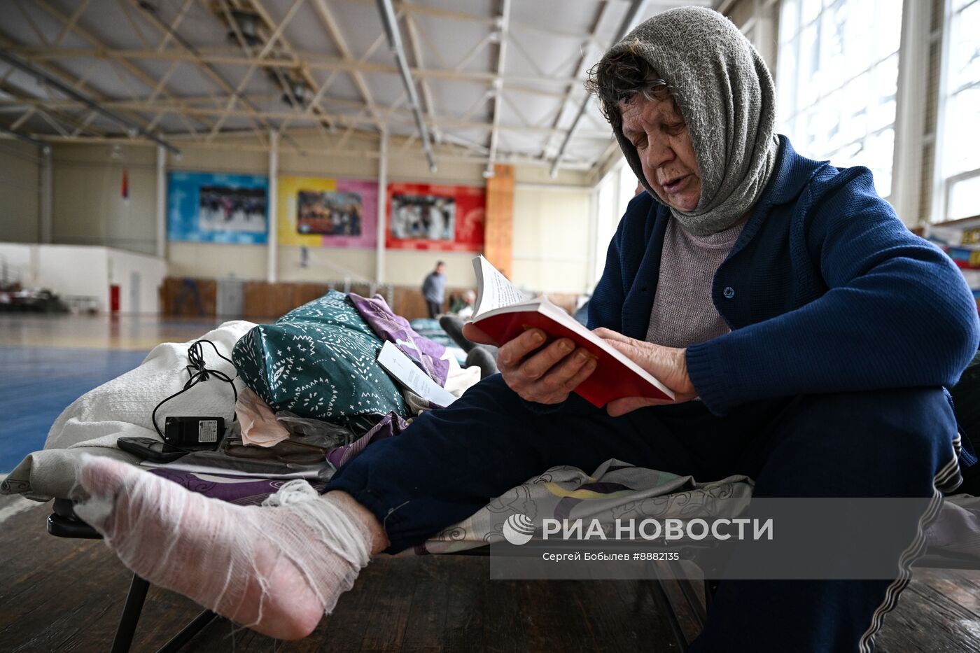 Эвакуированные из Суджи мирные жители