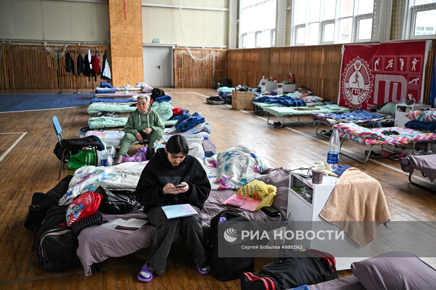 Эвакуированные из Суджи мирные жители