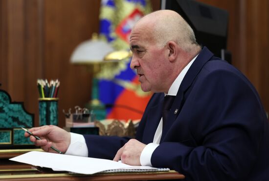 Рабочая встреча президента Владимира Путина с главой Костромской области С. Ситниковым
