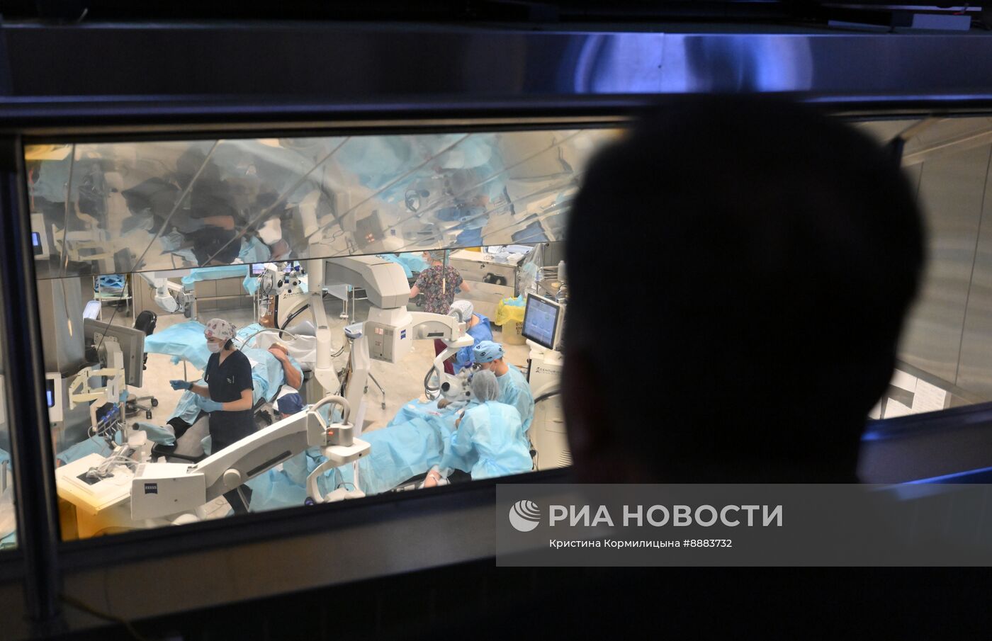 Делегация КНДР посетила Медицинский центр им. С. Федорова Минздрава России