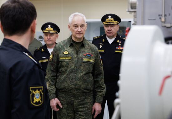 Министр обороны РФ А. Белоусов проинспектировал объекты инфраструктуры Каспийской флотилии