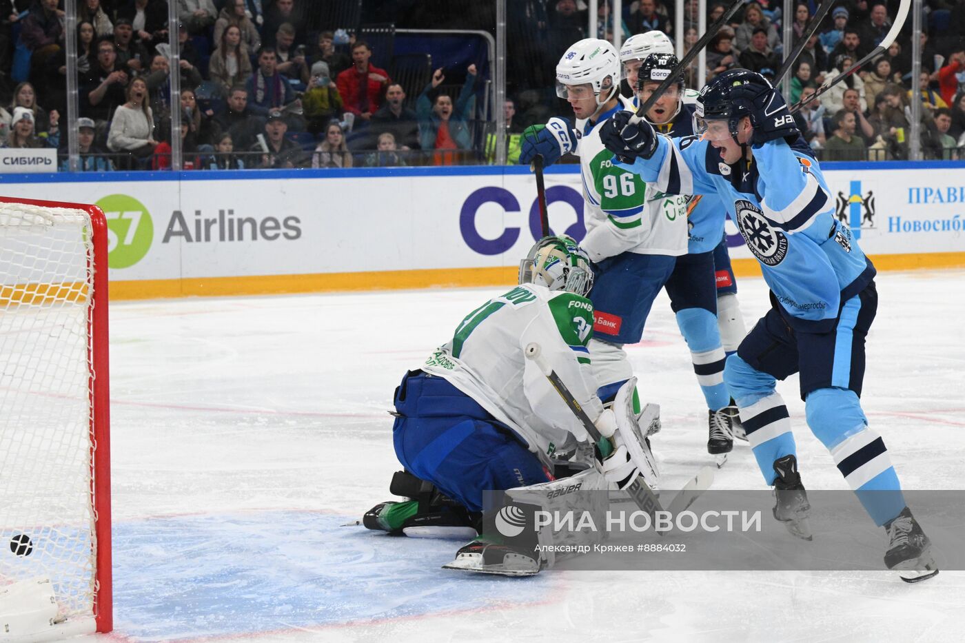 Хоккей. КХЛ. Матч "Сибирь" - "Салават Юлаев"