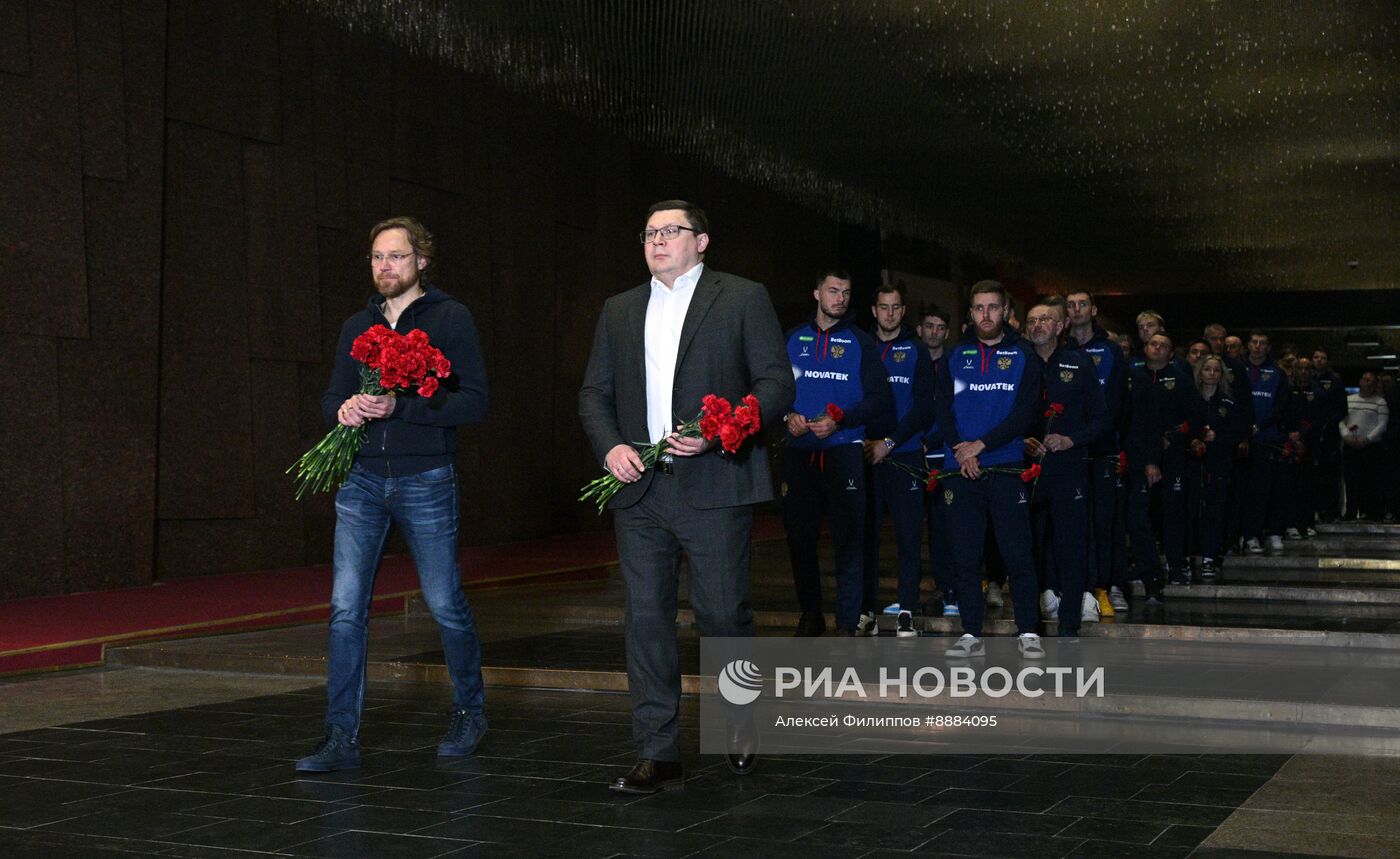 Сборная России по футболу посетила Музей Победы на Поклонной горе