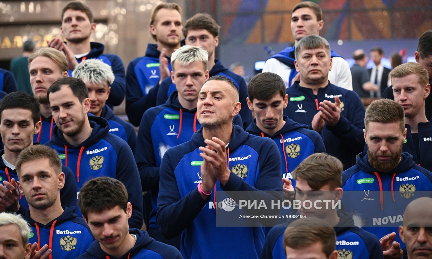 Сборная России по футболу посетила Музей Победы на Поклонной горе