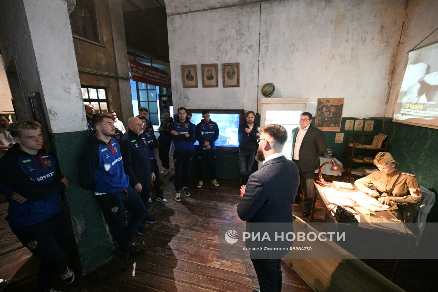 Сборная России по футболу посетила Музей Победы на Поклонной горе