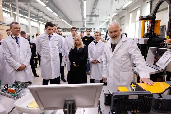 Разработка систем искусственного интеллекта для беспилотных транспортных средств