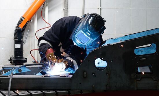 Разработка систем искусственного интеллекта для беспилотных транспортных средств