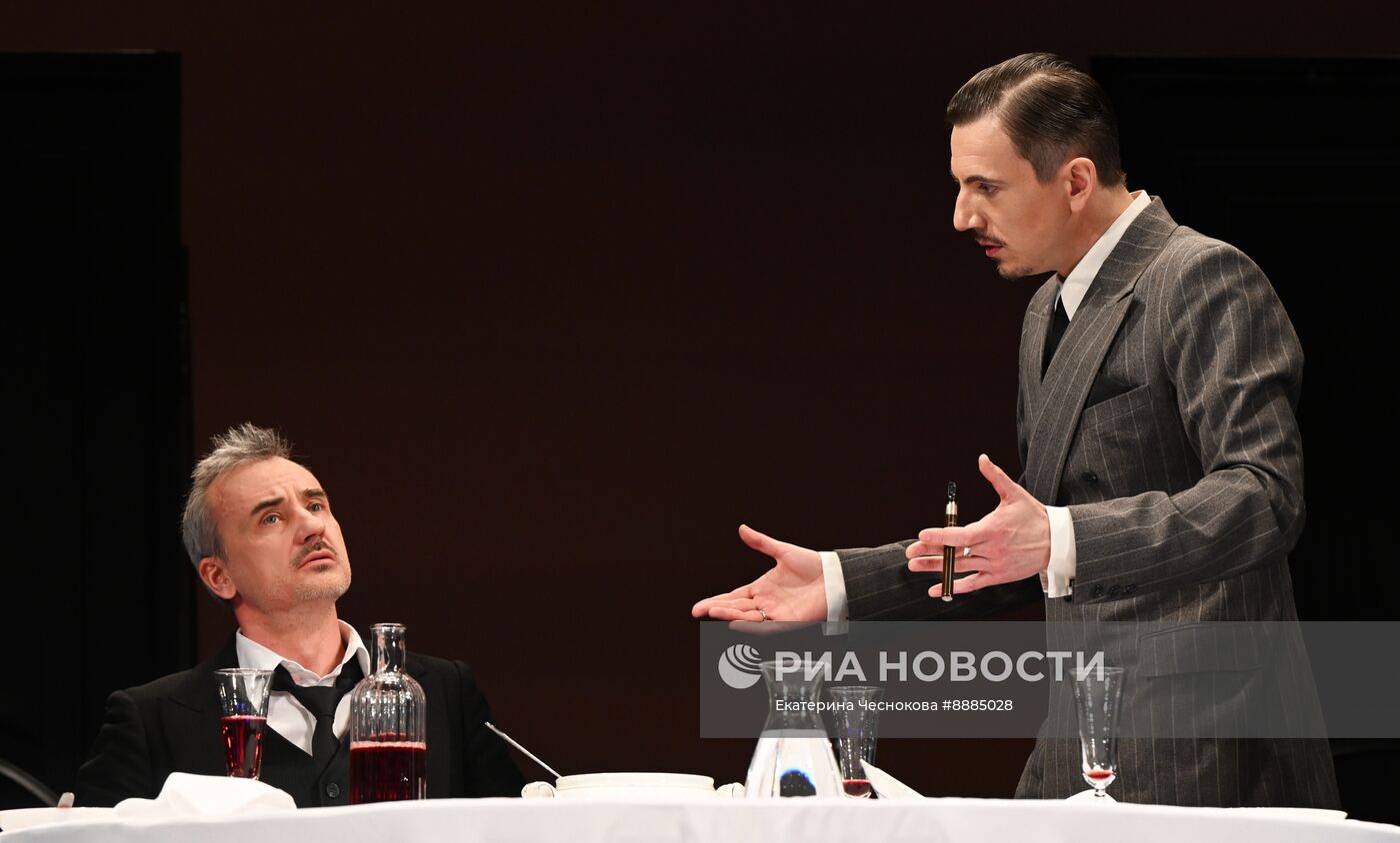 Спектакль "Маленькая опера" в Малом театре