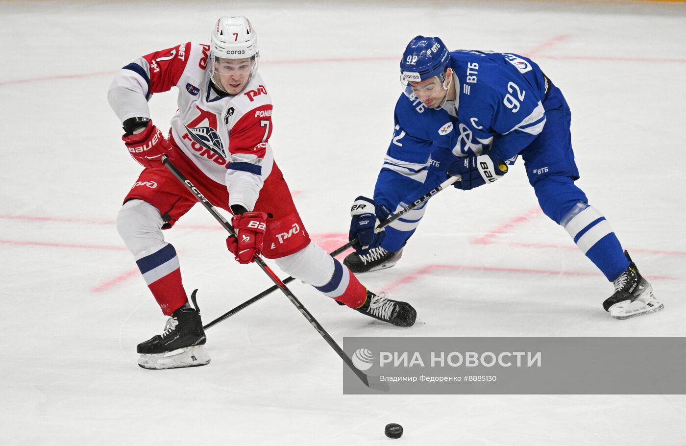 Хоккей. КХЛ. Матч "Динамо М" - "Локомотив"