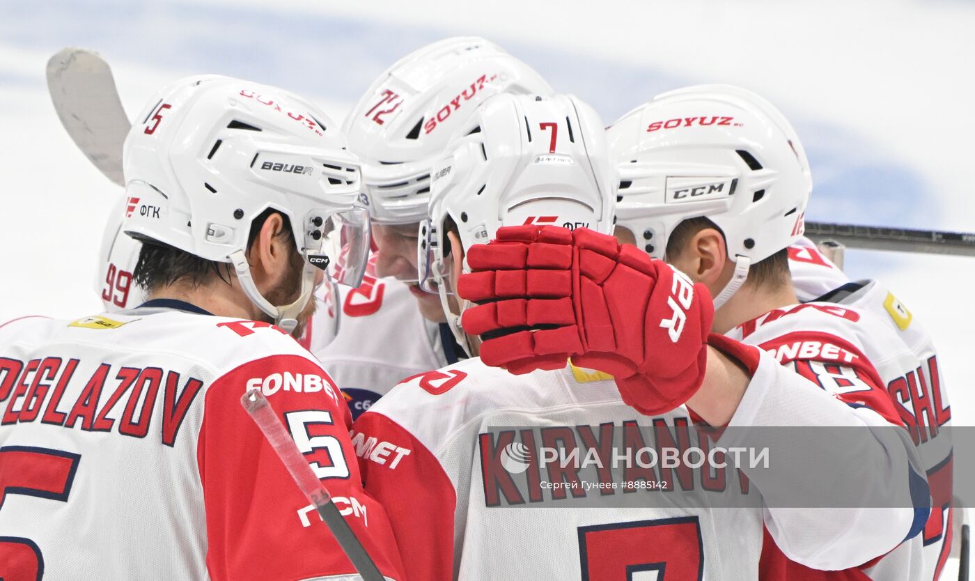 Хоккей. КХЛ. Матч "Динамо М" - "Локомотив"