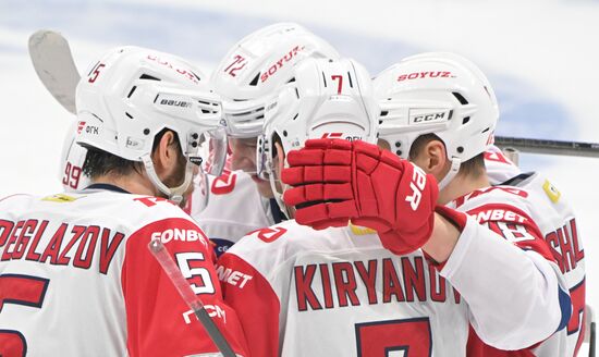 Хоккей. КХЛ. Матч "Динамо М" - "Локомотив"