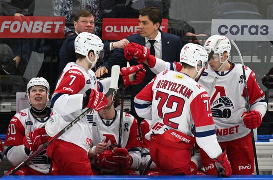 Хоккей. КХЛ. Матч "Динамо М" - "Локомотив"