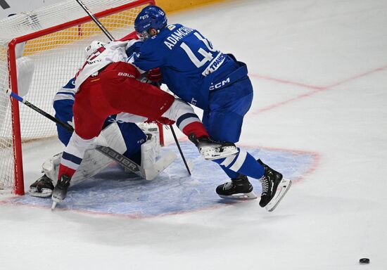 Хоккей. КХЛ. Матч "Динамо М" - "Локомотив"