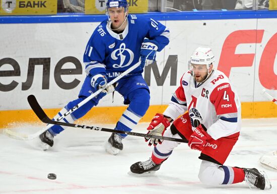 Хоккей. КХЛ. Матч "Динамо М" - "Локомотив"