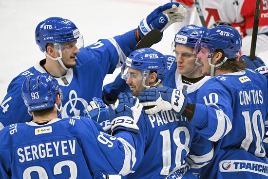 Хоккей. КХЛ. Матч "Динамо М" - "Локомотив"