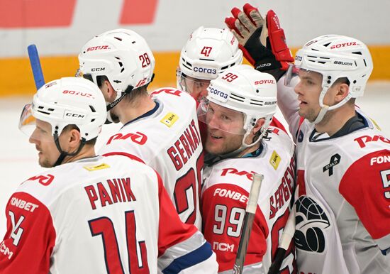 Хоккей. КХЛ. Матч "Динамо М" - "Локомотив"