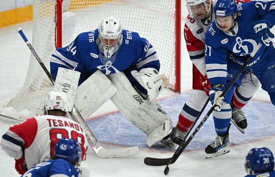 Хоккей. КХЛ. Матч "Динамо М" - "Локомотив"