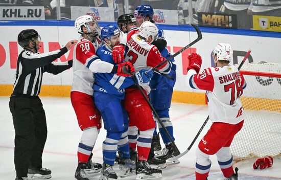 Хоккей. КХЛ. Матч "Динамо М" - "Локомотив"