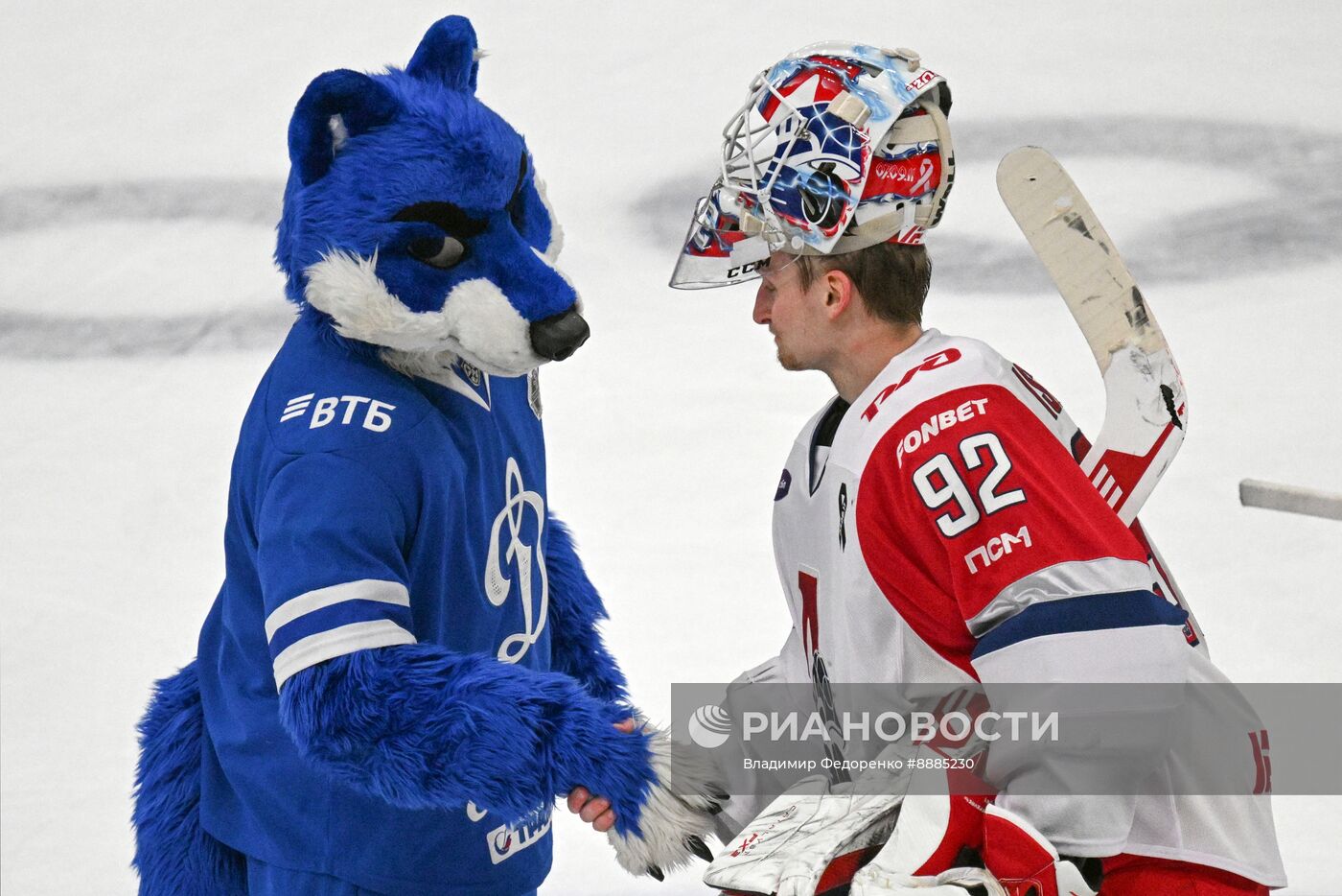 Хоккей. КХЛ. Матч "Динамо М" - "Локомотив"