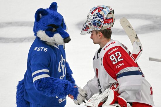 Хоккей. КХЛ. Матч "Динамо М" - "Локомотив"