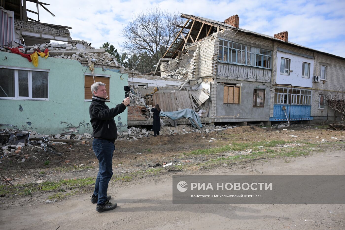 Иностранные журналисты посетили Запорожскую область и зафиксировали последствия обстрелов