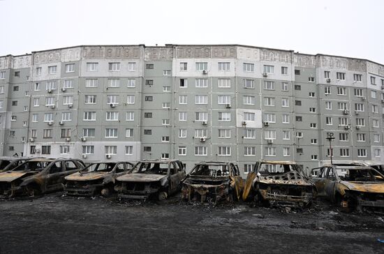 Более 20 машин сгорели на стоянке во Владивостоке