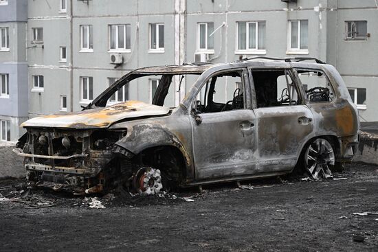 Более 20 машин сгорели на стоянке во Владивостоке