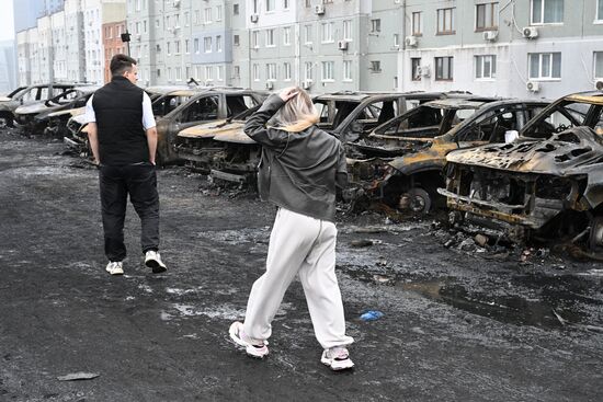 Более 20 машин сгорели на стоянке во Владивостоке