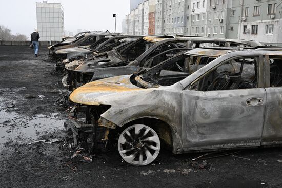 Более 20 машин сгорели на стоянке во Владивостоке