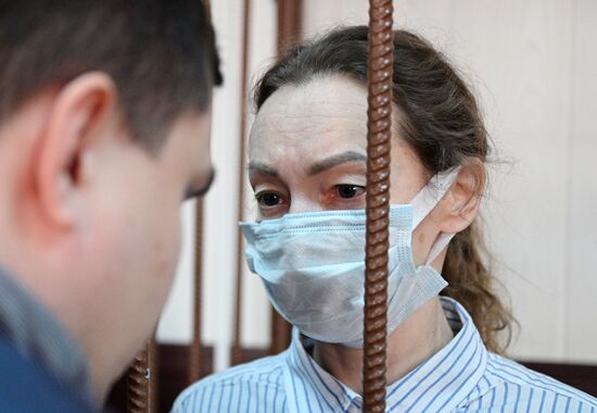 Заседание суда по делу о мошенничестве с квартирой Л. Долиной