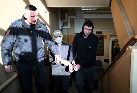 Заседание суда по делу о мошенничестве с квартирой Л. Долиной