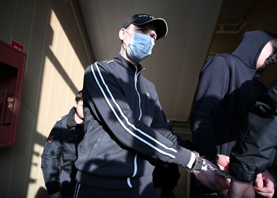 Заседание суда по делу о мошенничестве с квартирой Л. Долиной