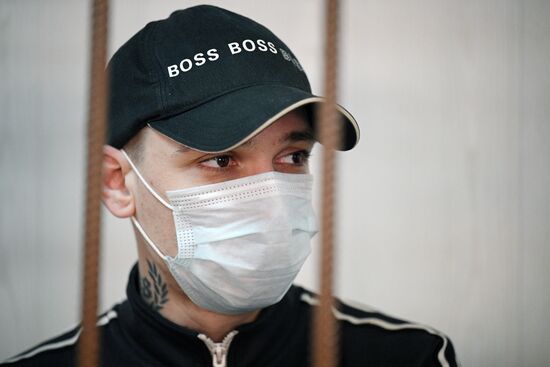 Заседание суда по делу о мошенничестве с квартирой Л. Долиной