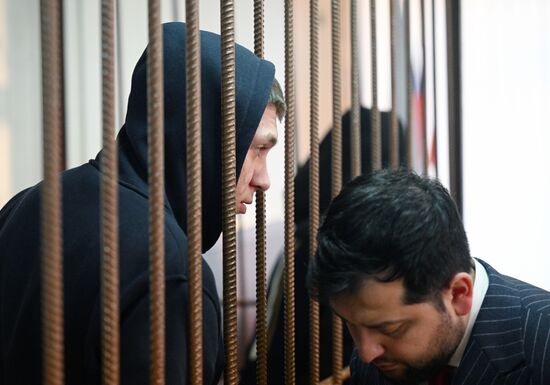 Заседание суда по делу о мошенничестве с квартирой Л. Долиной