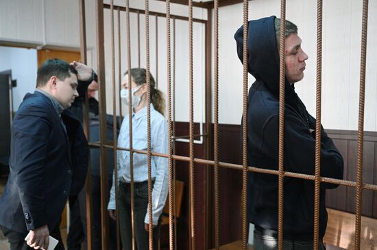 Заседание суда по делу о мошенничестве с квартирой Л. Долиной