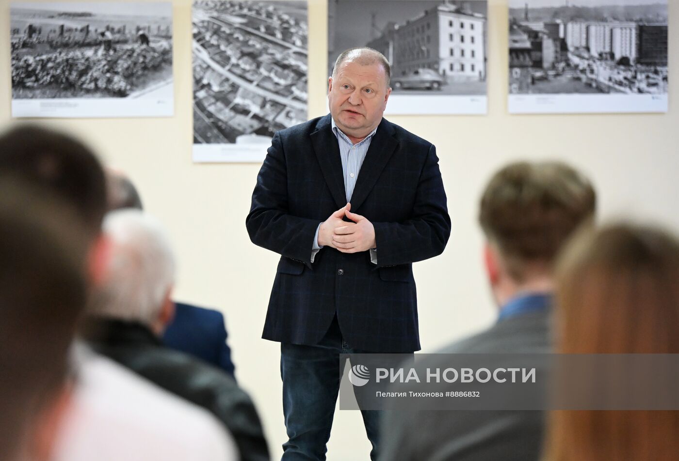 Открытие фотовыставки "Освобождение. Путь к Победе. Восстановление Европы"