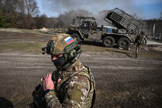 Боевая работа РСЗО "Град" в Курской области