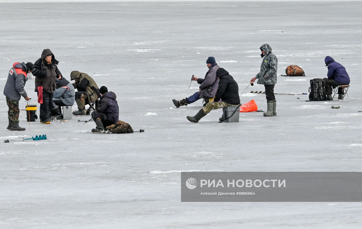 Рыбалка на льду Финского залива